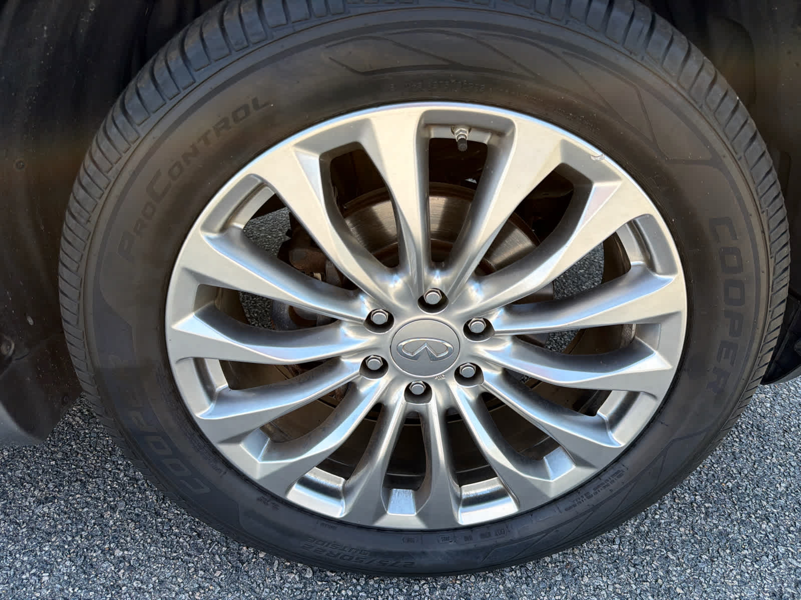 2016 INFINITI QX80 Base