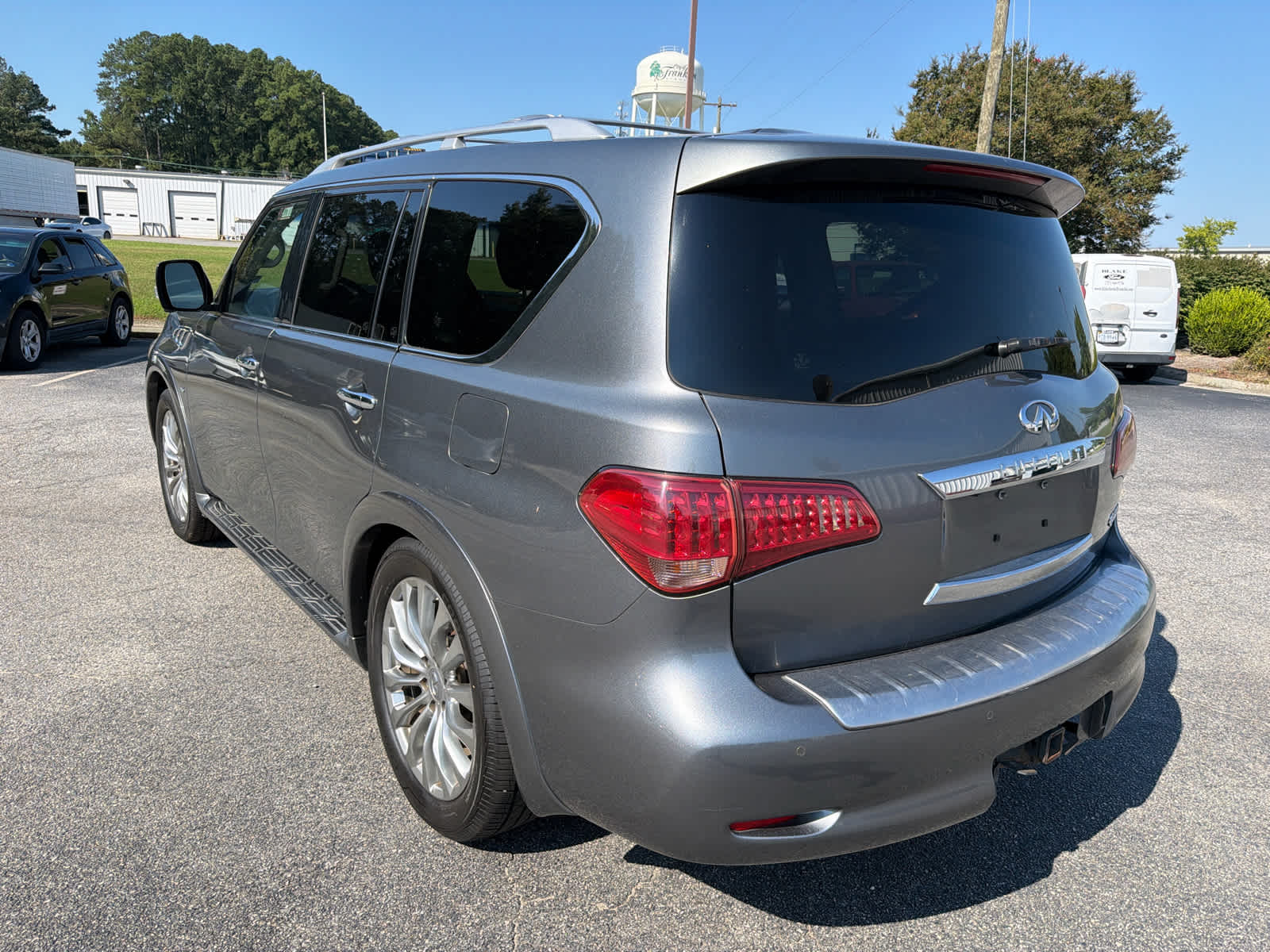 2016 INFINITI QX80 Base