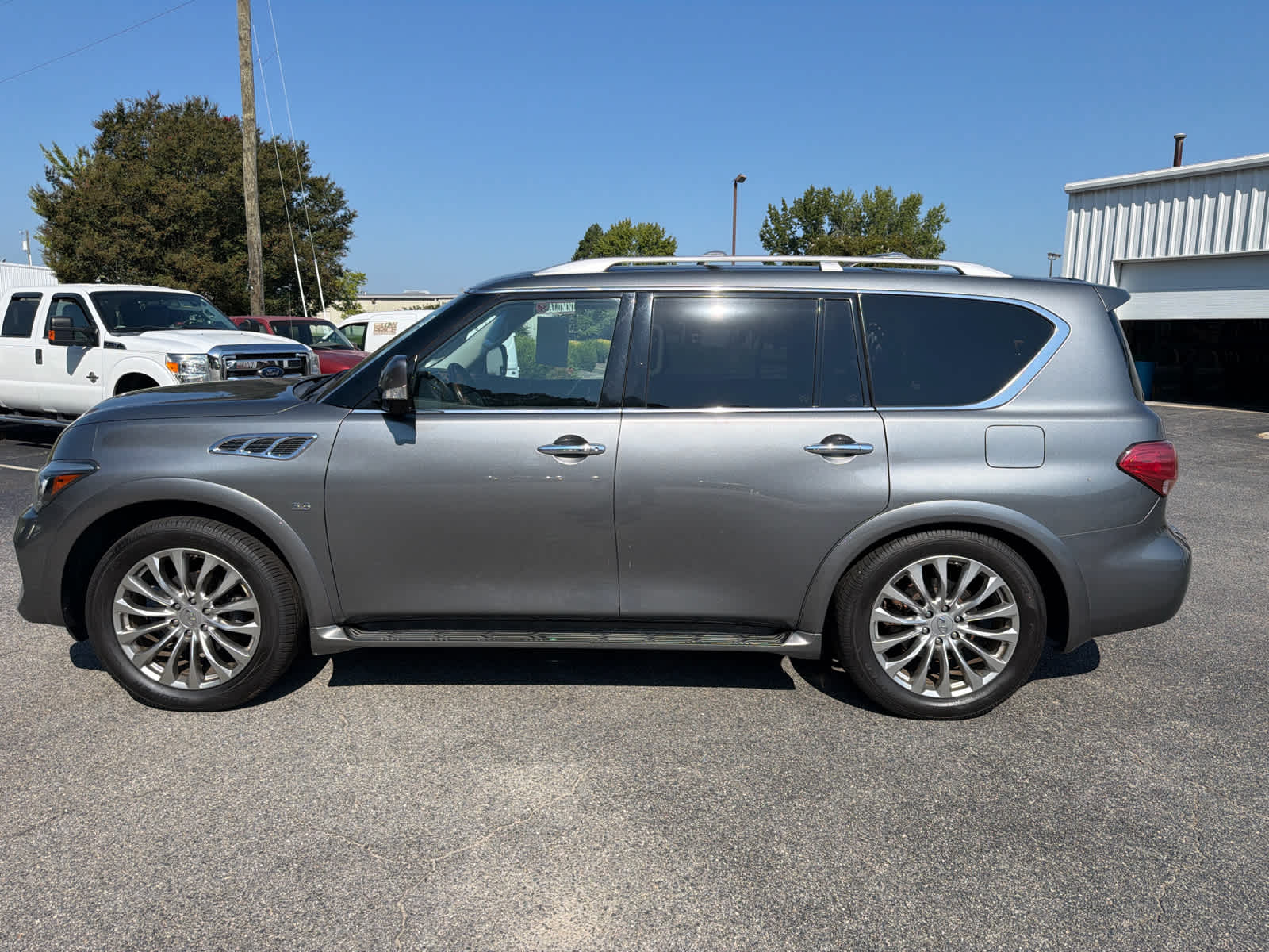 2016 INFINITI QX80 Base