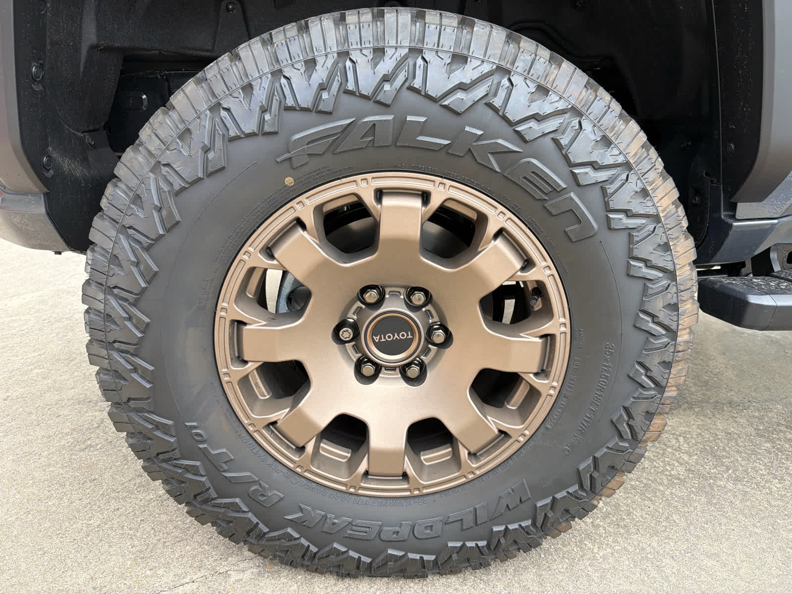 2025 Toyota 4Runner Hybrid Trailhunter