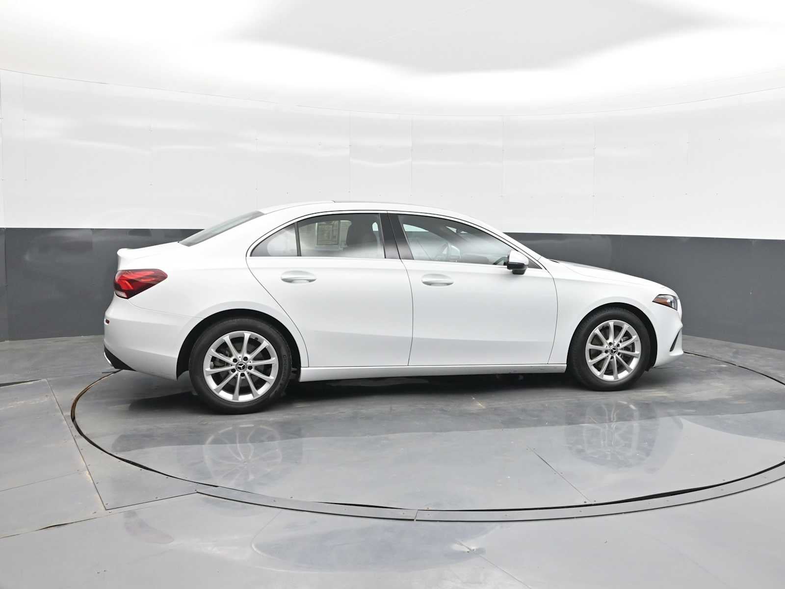 2020 Mercedes-Benz A 220 A 220