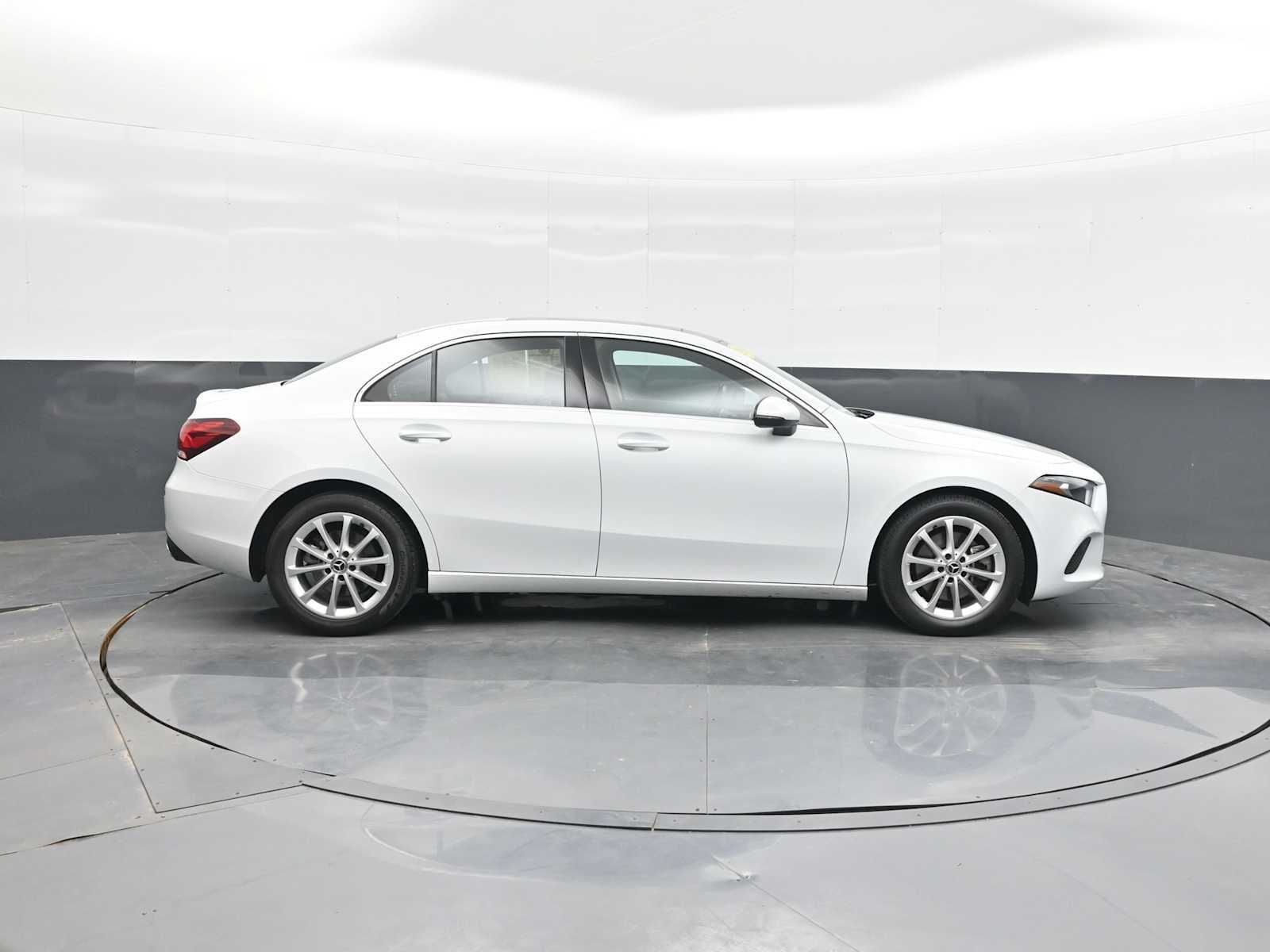 2020 Mercedes-Benz A 220 A 220