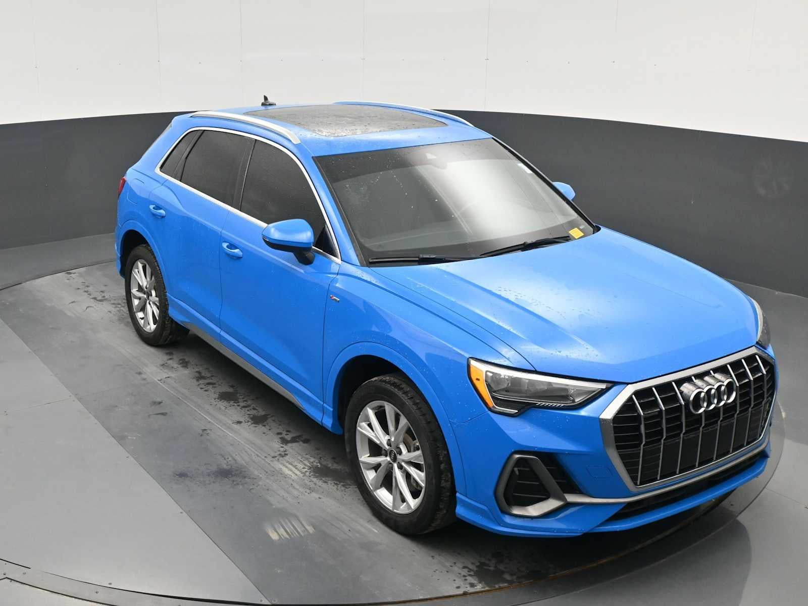 2022 Audi Q3 S line Premium