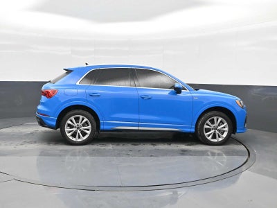 2022 Audi Q3 S line Premium