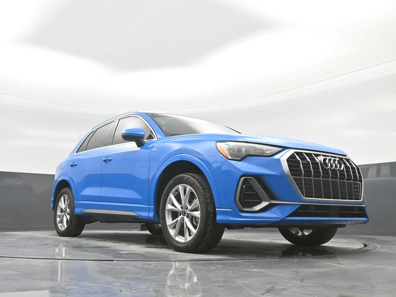 2022 Audi Q3 S line Premium