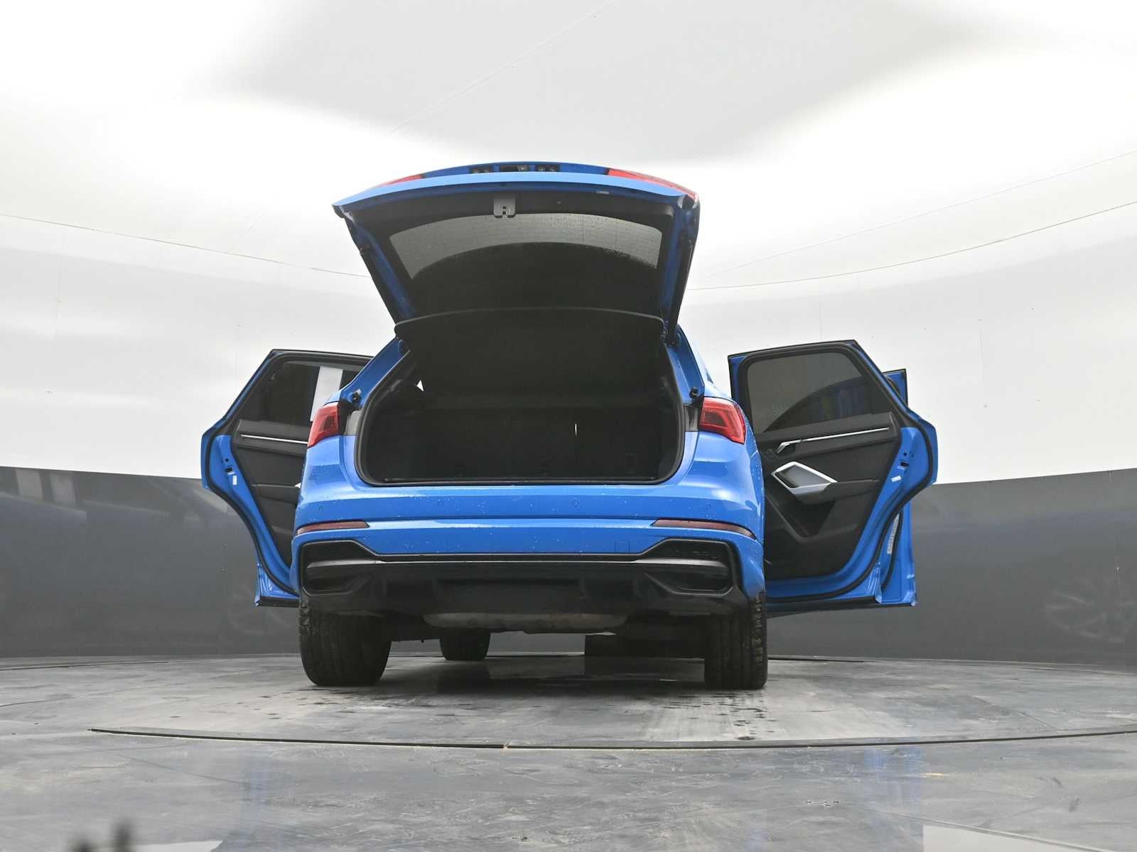 2022 Audi Q3 S line Premium