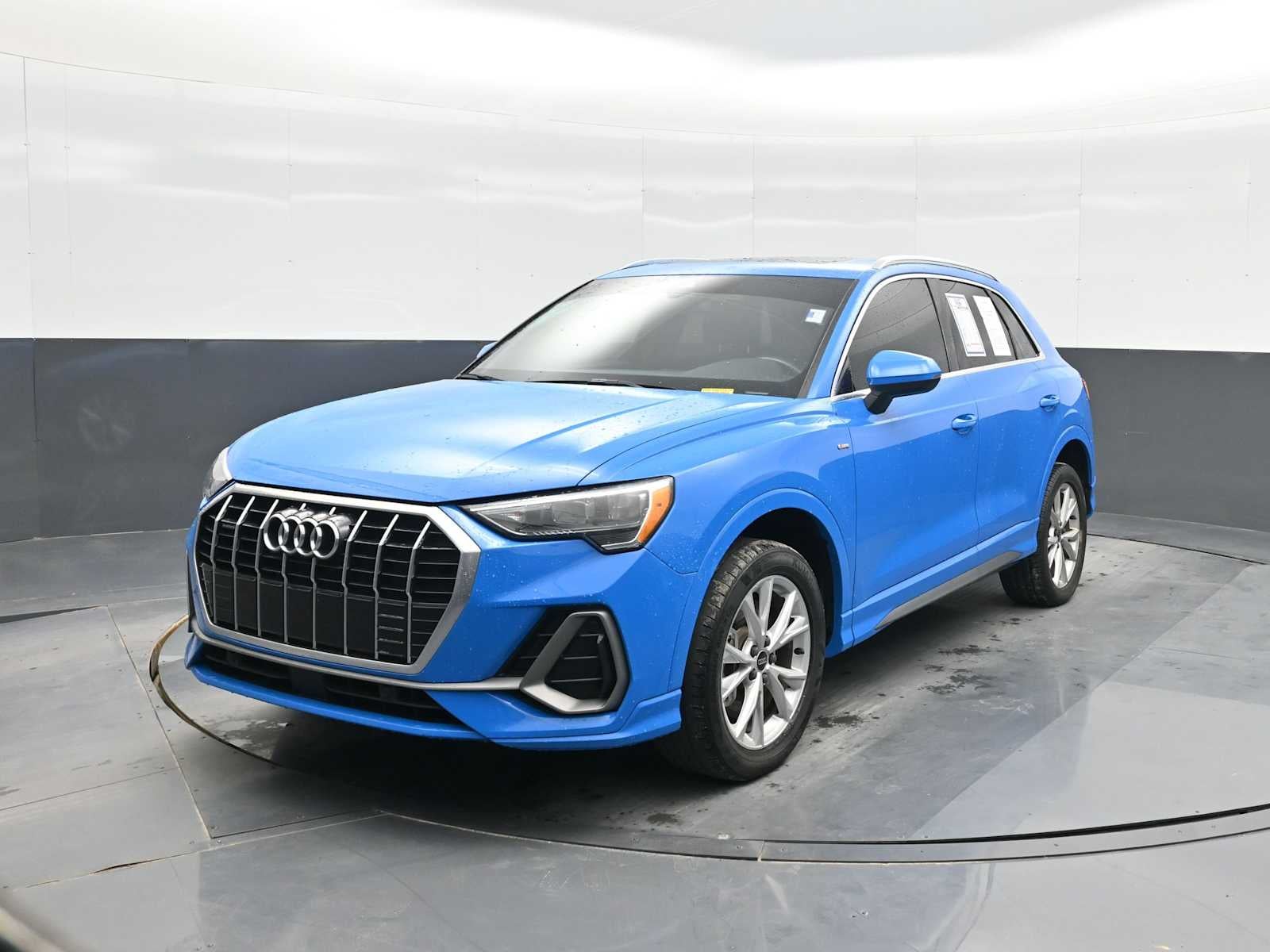 2022 Audi Q3 S line Premium