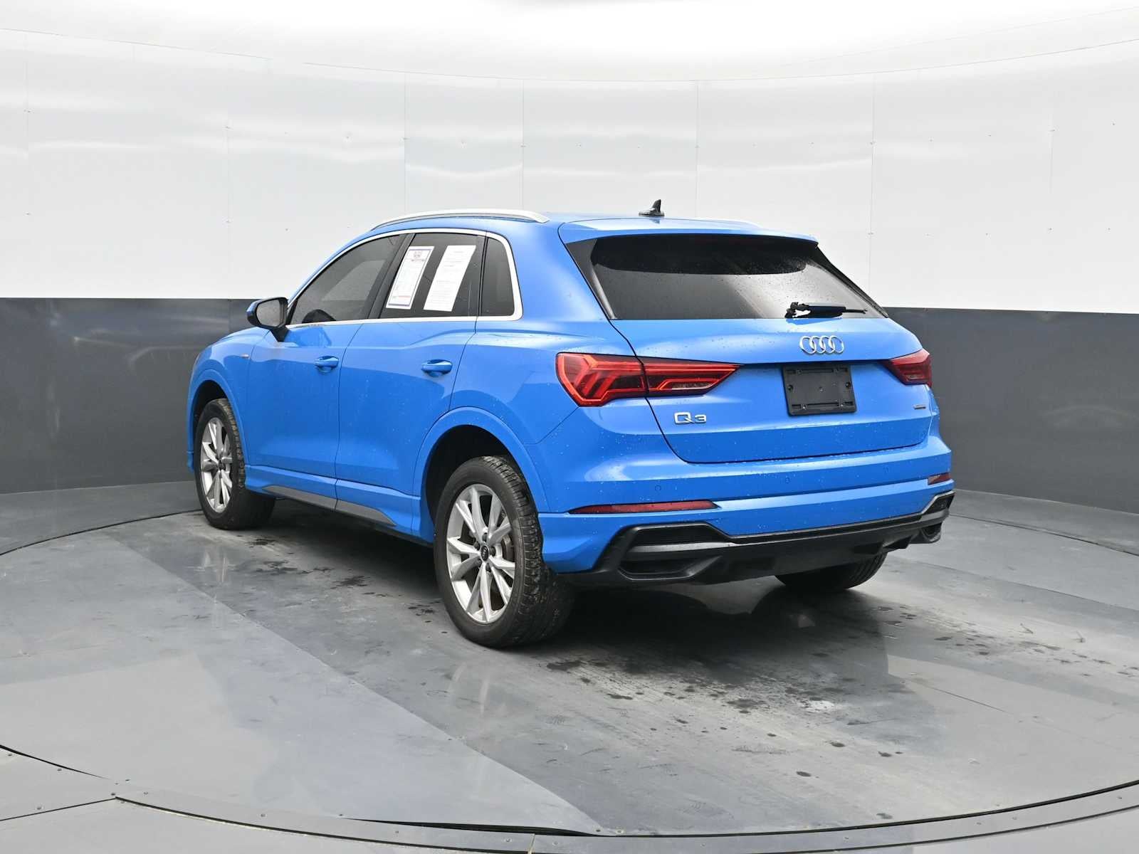 2022 Audi Q3 S line Premium