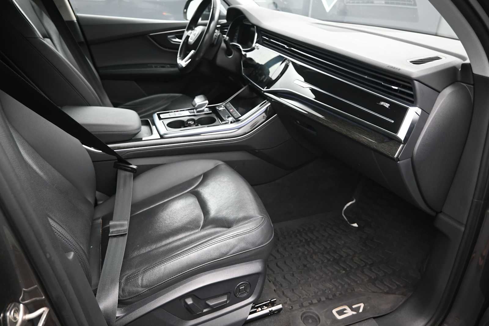 2021 Audi Q7 Premium Plus