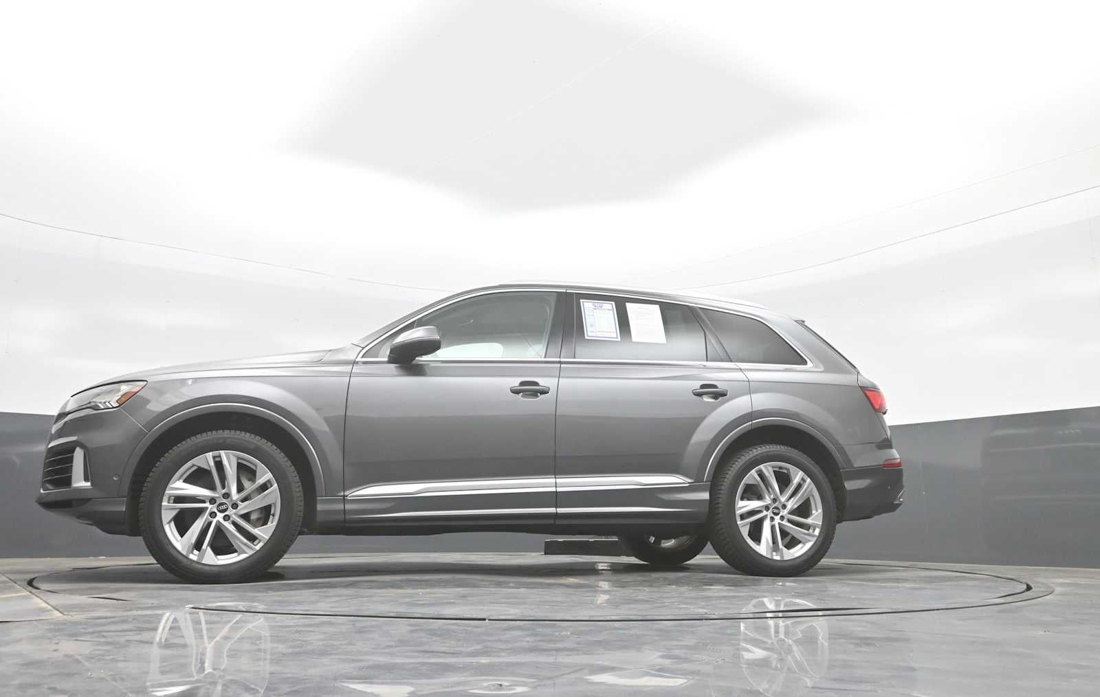 2021 Audi Q7 Premium Plus