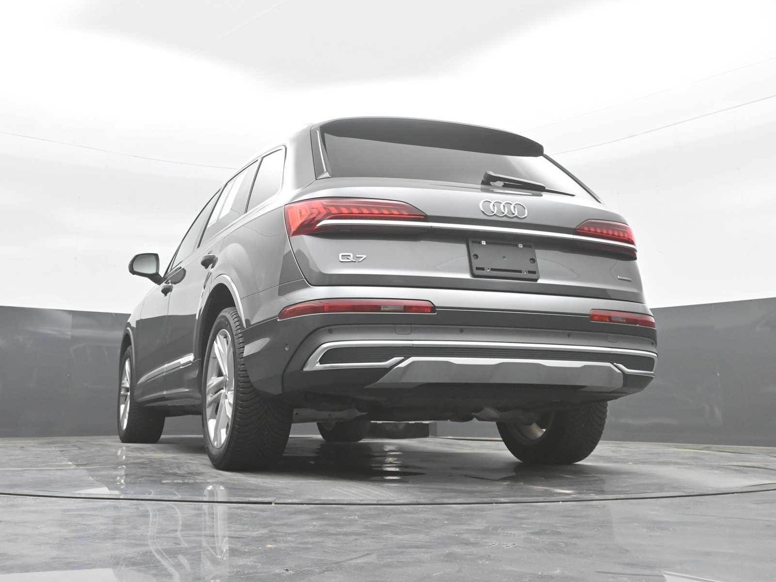 2021 Audi Q7 Premium Plus