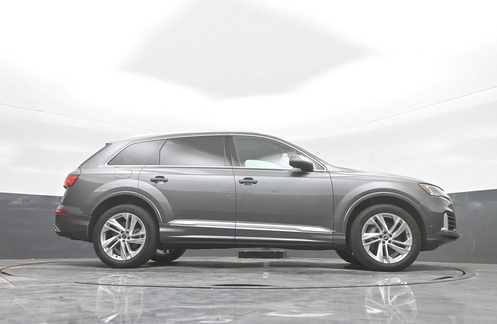2021 Audi Q7 Premium Plus