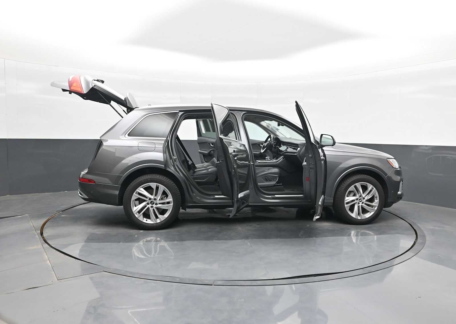 2021 Audi Q7 Premium Plus