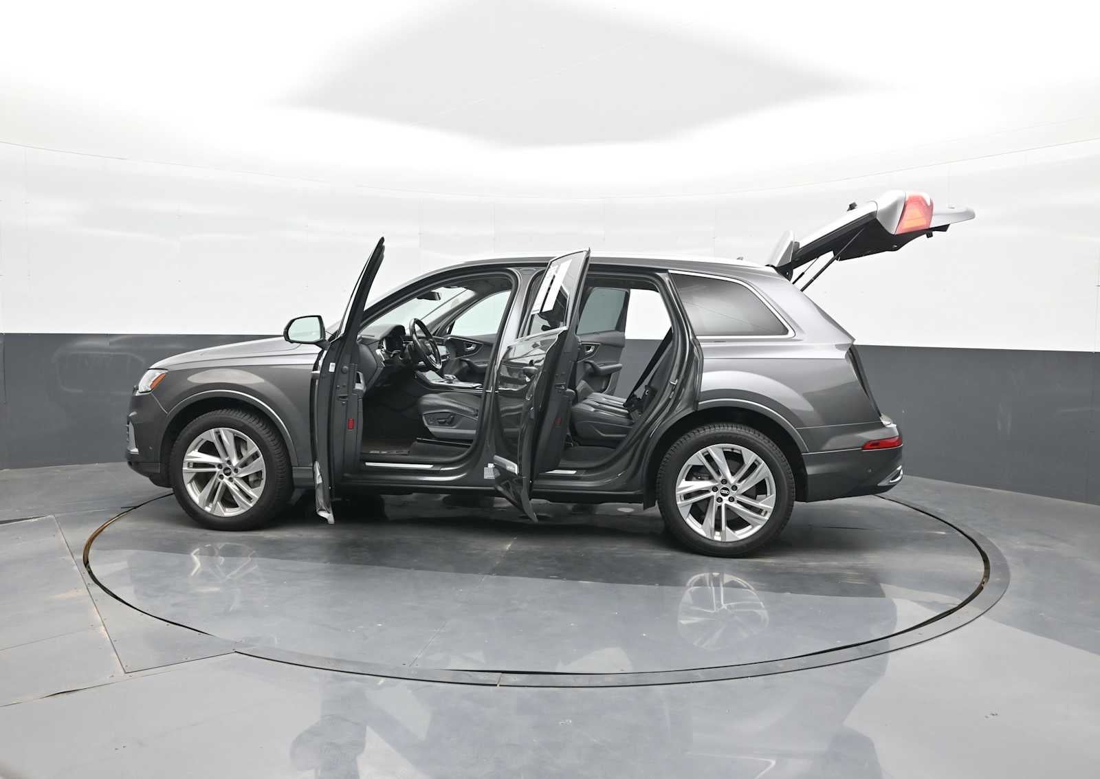 2021 Audi Q7 Premium Plus