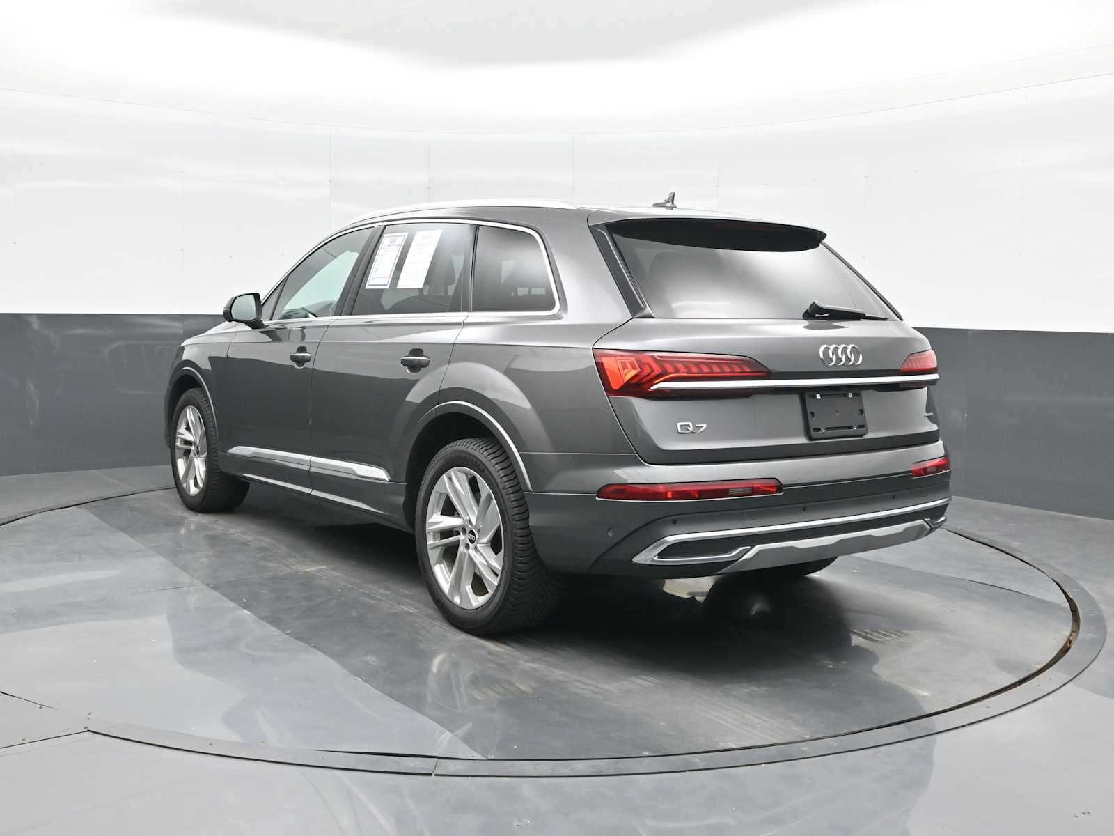 2021 Audi Q7 Premium Plus