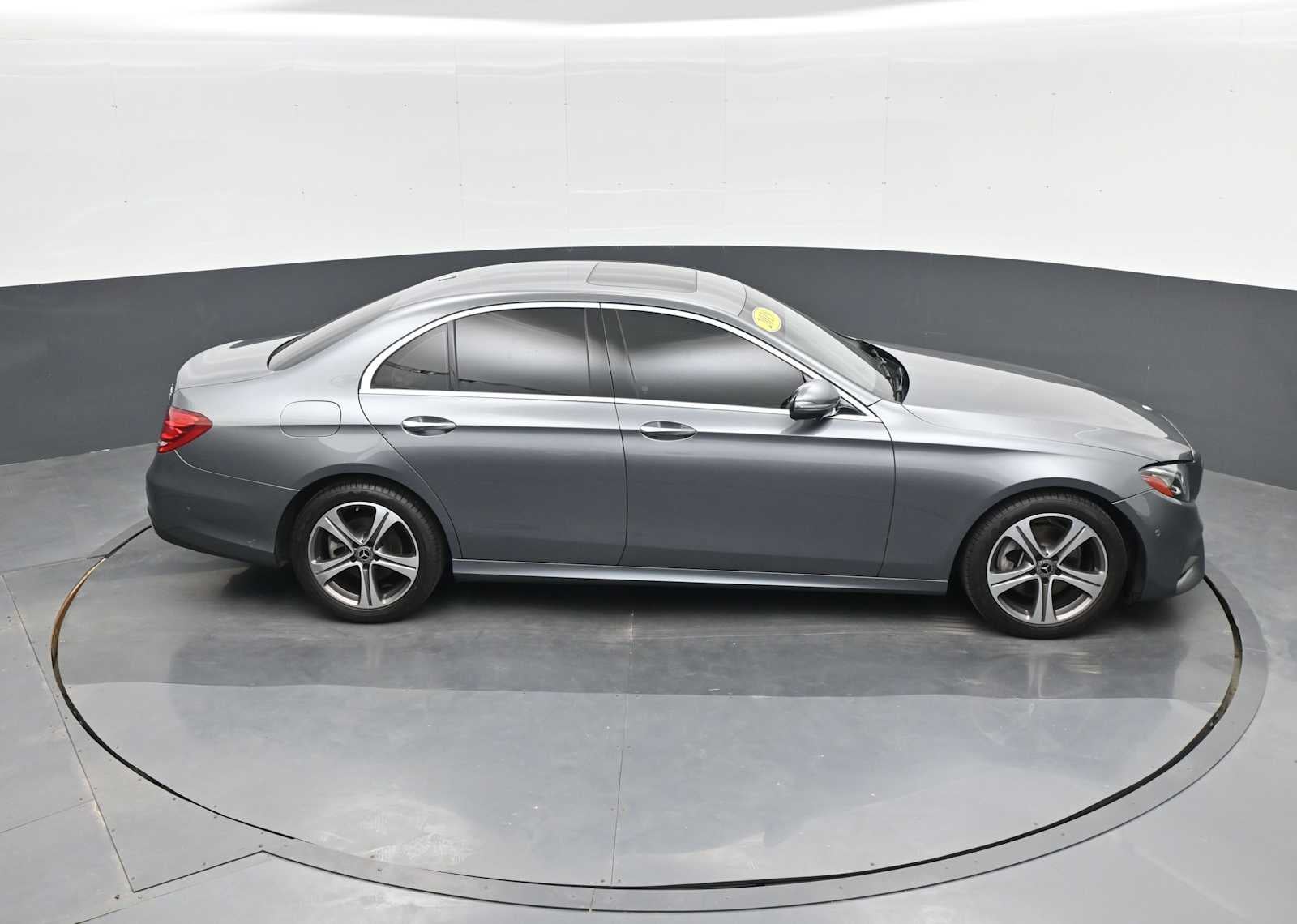 2019 Mercedes-Benz E 300 E 300