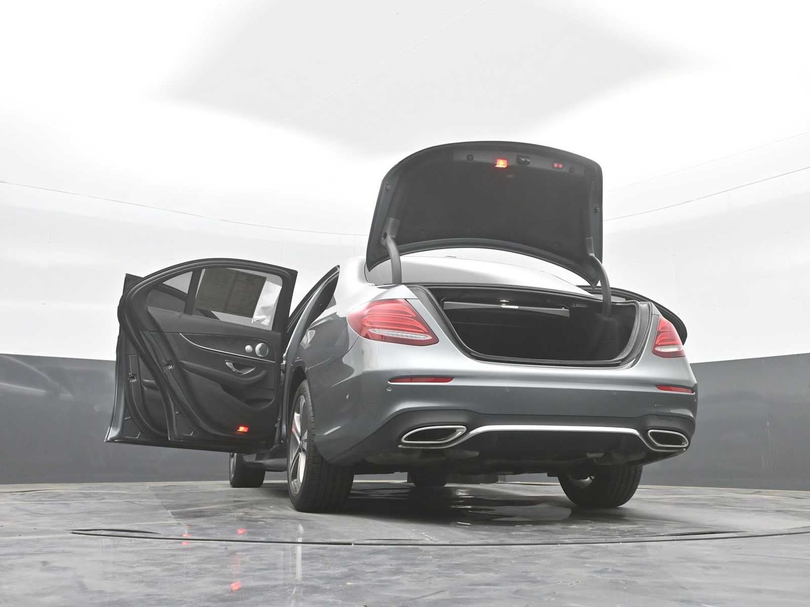 2019 Mercedes-Benz E 300 E 300