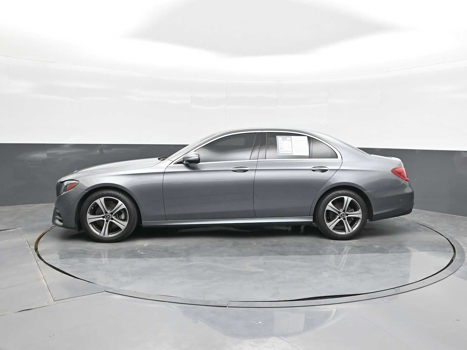 2019 Mercedes-Benz E 300 E 300
