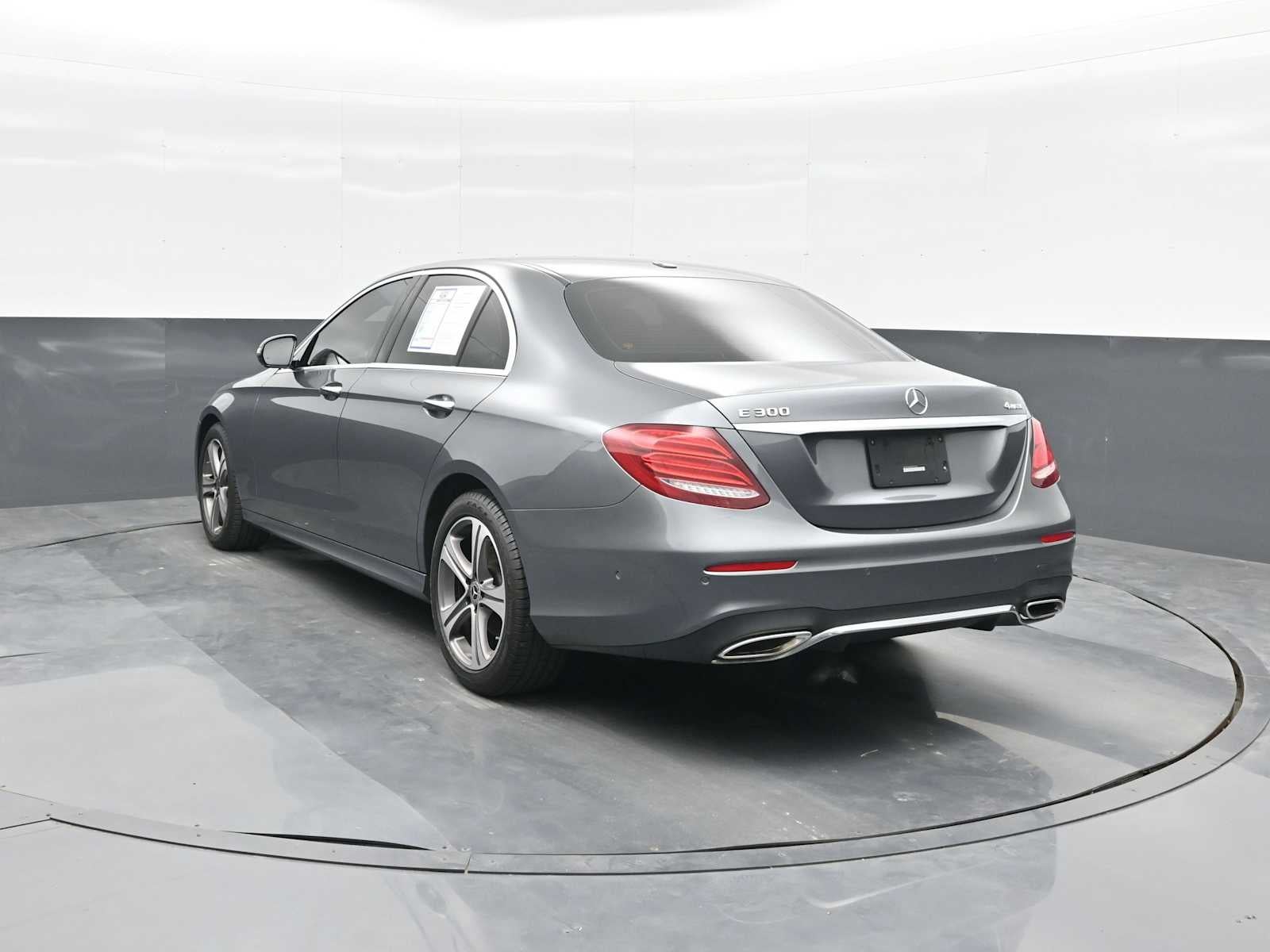 2019 Mercedes-Benz E 300 E 300