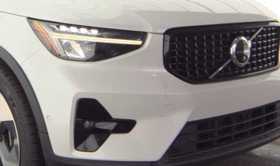 2023 Volvo XC40 Ultimate Dark Theme