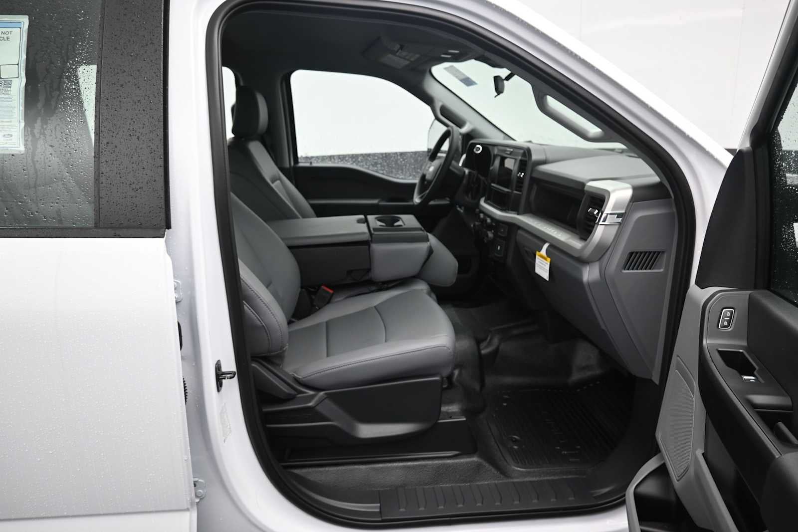 2026 Ford Super Duty F-350 DRW XL