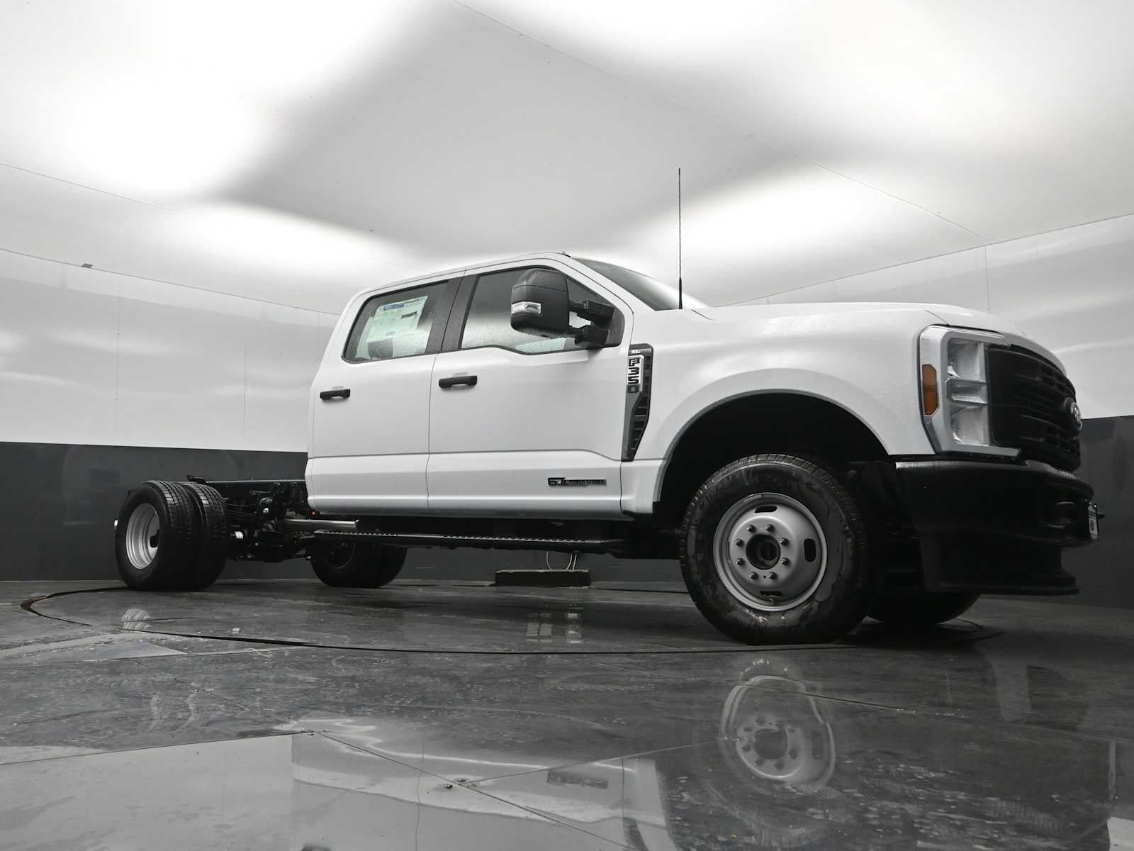 2026 Ford Super Duty F-350 DRW XL