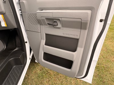 2026 Ford E-Series Cutaway E-350 SRW