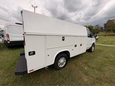 2026 Ford E-Series Cutaway E-350 SRW
