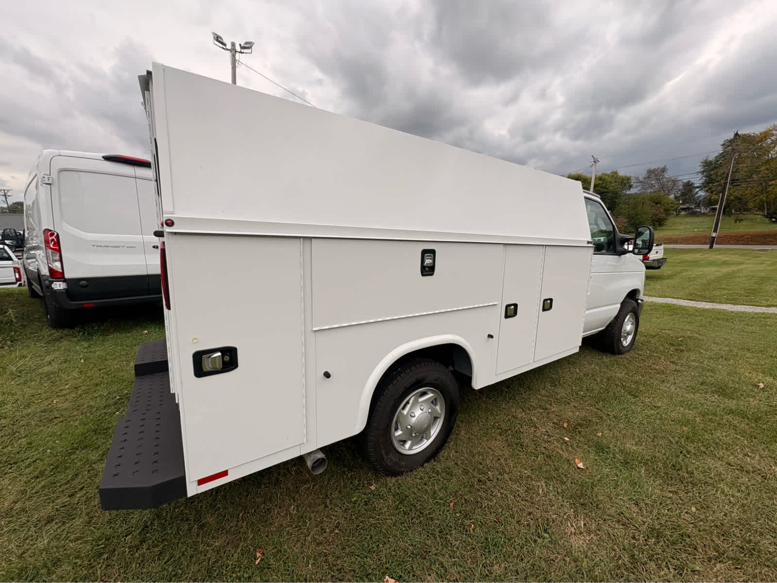 2026 Ford E-Series Cutaway E-350 SRW