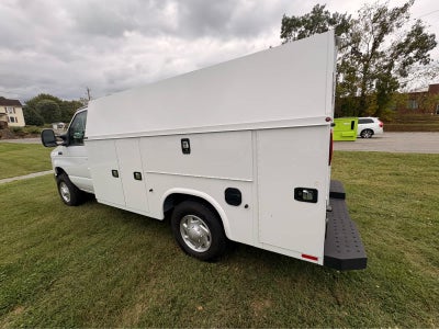 2026 Ford E-Series Cutaway E-350 SRW