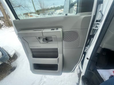 2024 Ford E-Series Cutaway E-450 DRW