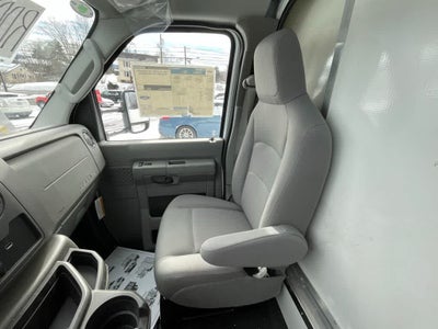 2024 Ford E-Series Cutaway E-450 DRW
