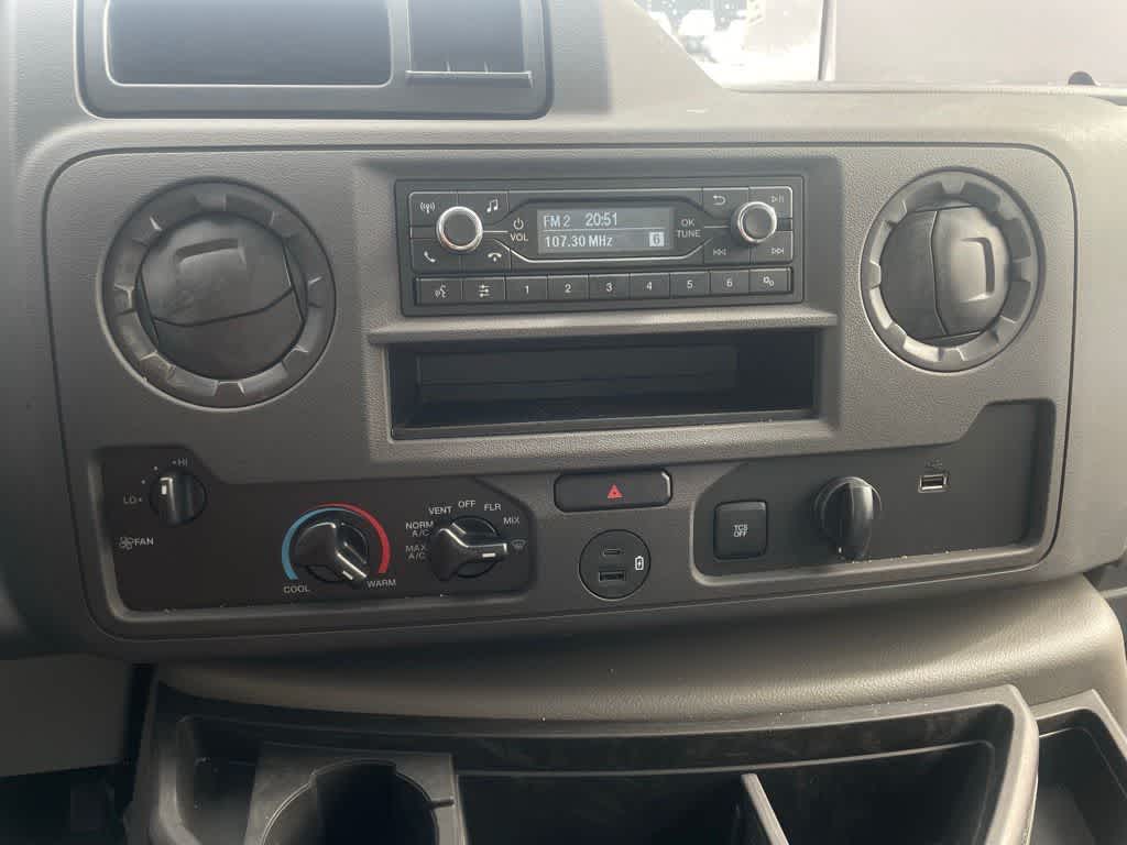 2024 Ford E-Series Cutaway E-450 DRW