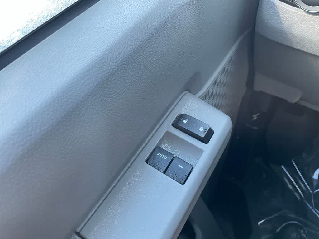 2024 Ford E-Series Cutaway E-450 DRW