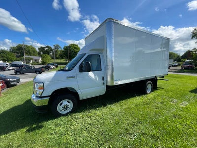 2024 Ford E-Series Cutaway E-450 DRW
