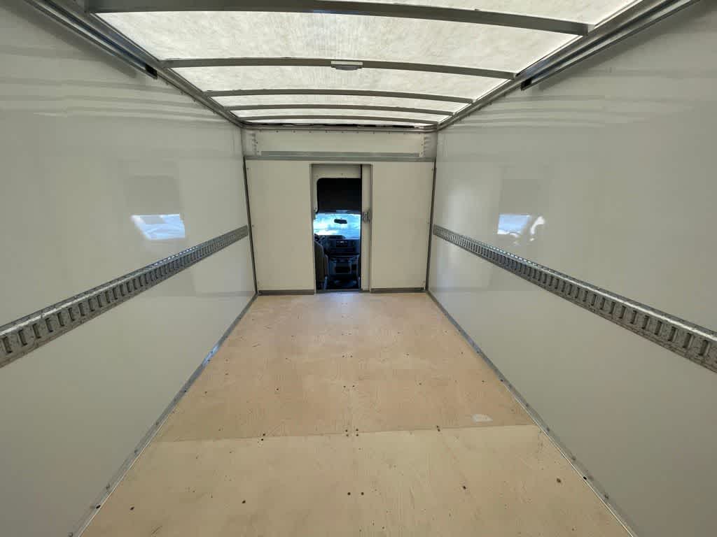 2024 Ford E-Series Cutaway E-450 DRW