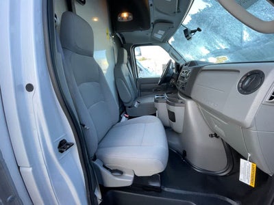 2024 Ford E-Series Cutaway E-450 DRW