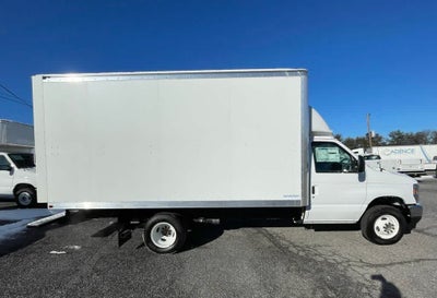 2024 Ford E-Series Cutaway E-450 DRW