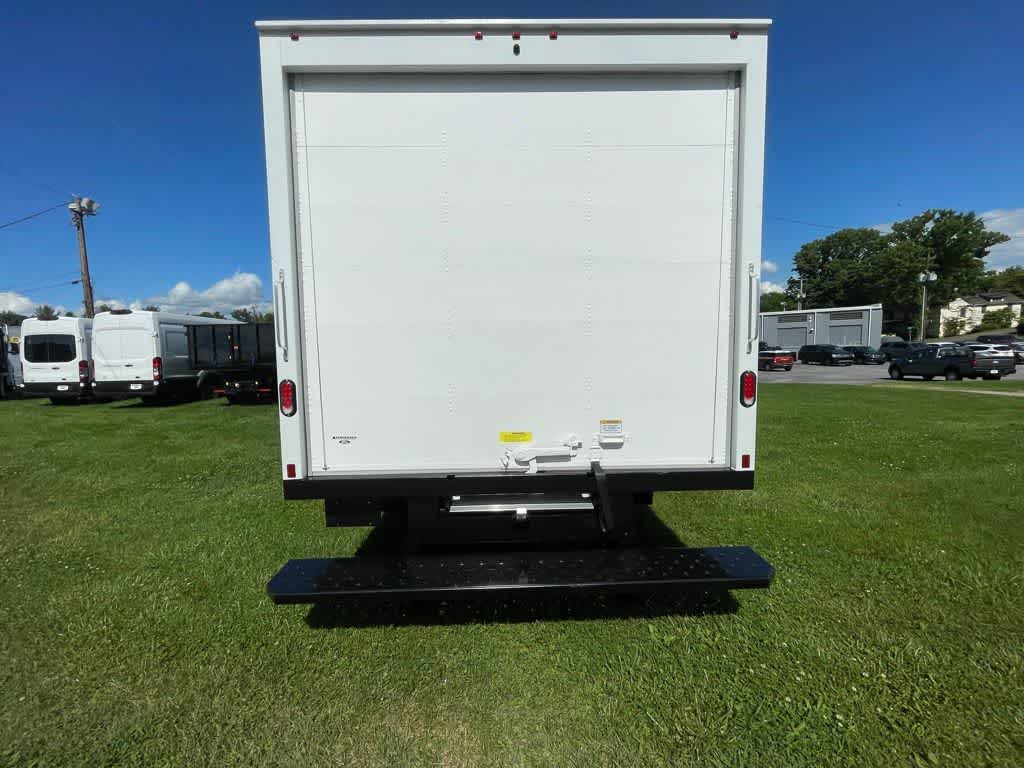 2024 Ford E-Series Cutaway E-450 DRW
