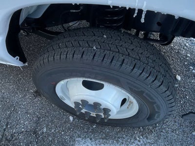 2024 Ford E-Series Cutaway E-450 DRW