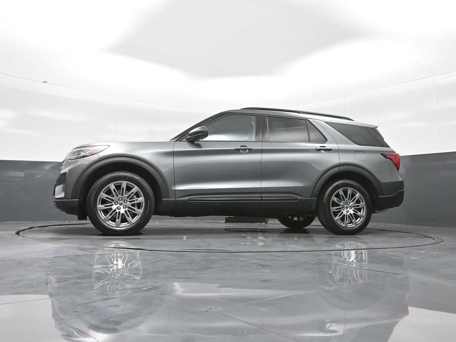 2026 Ford Explorer Active w/100A Pkg