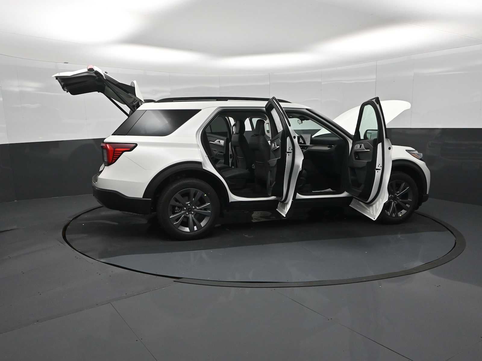 2026 Ford Explorer Active w/200A Pkg