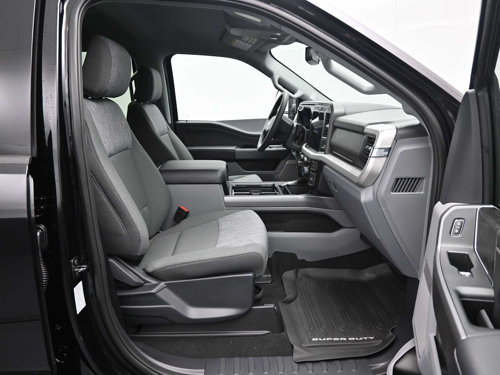 2026 Ford Super Duty F-350 SRW F-350® XLT