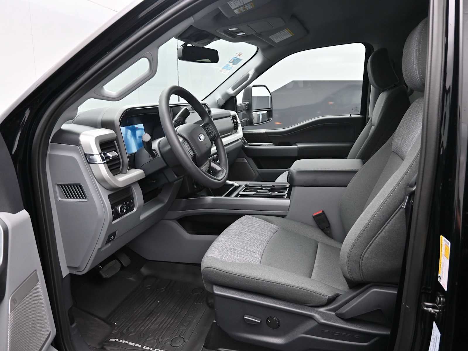 2026 Ford Super Duty F-350 SRW F-350® XLT