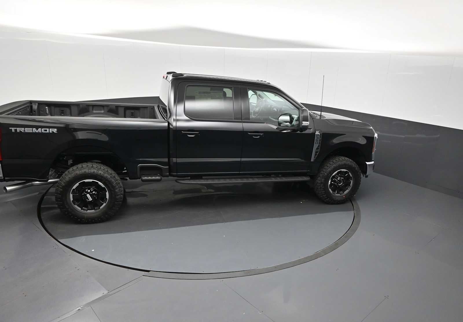 2026 Ford Super Duty F-350 SRW F-350® XLT