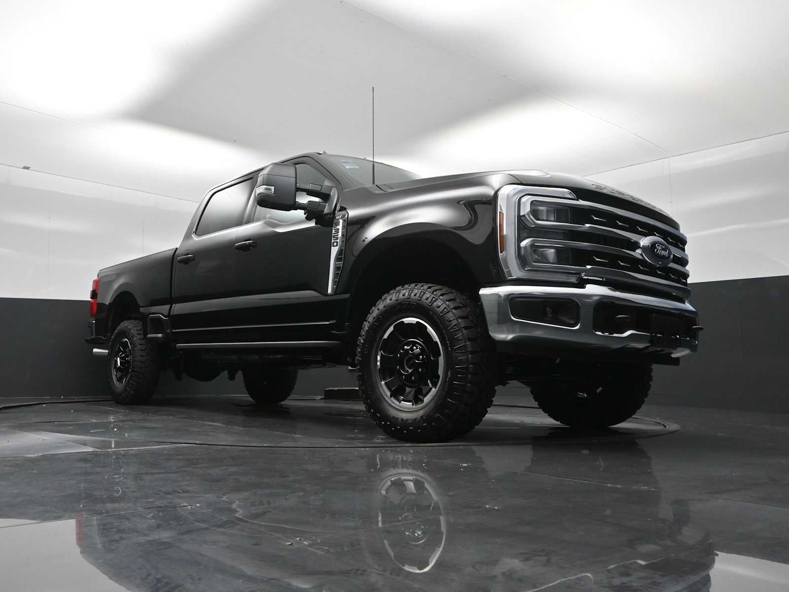 2026 Ford Super Duty F-350 SRW F-350® XLT