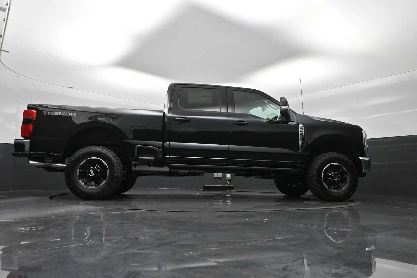 2026 Ford Super Duty F-350 SRW F-350® XLT