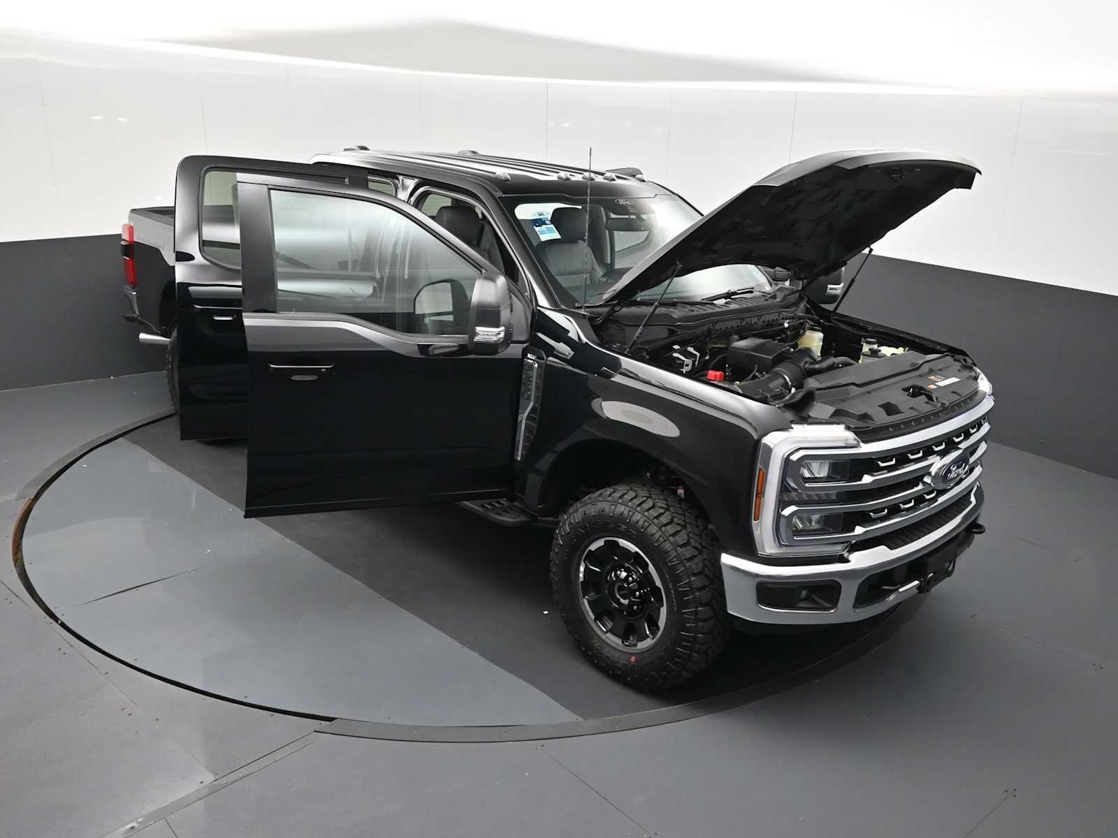 2026 Ford Super Duty F-350 SRW F-350® XLT