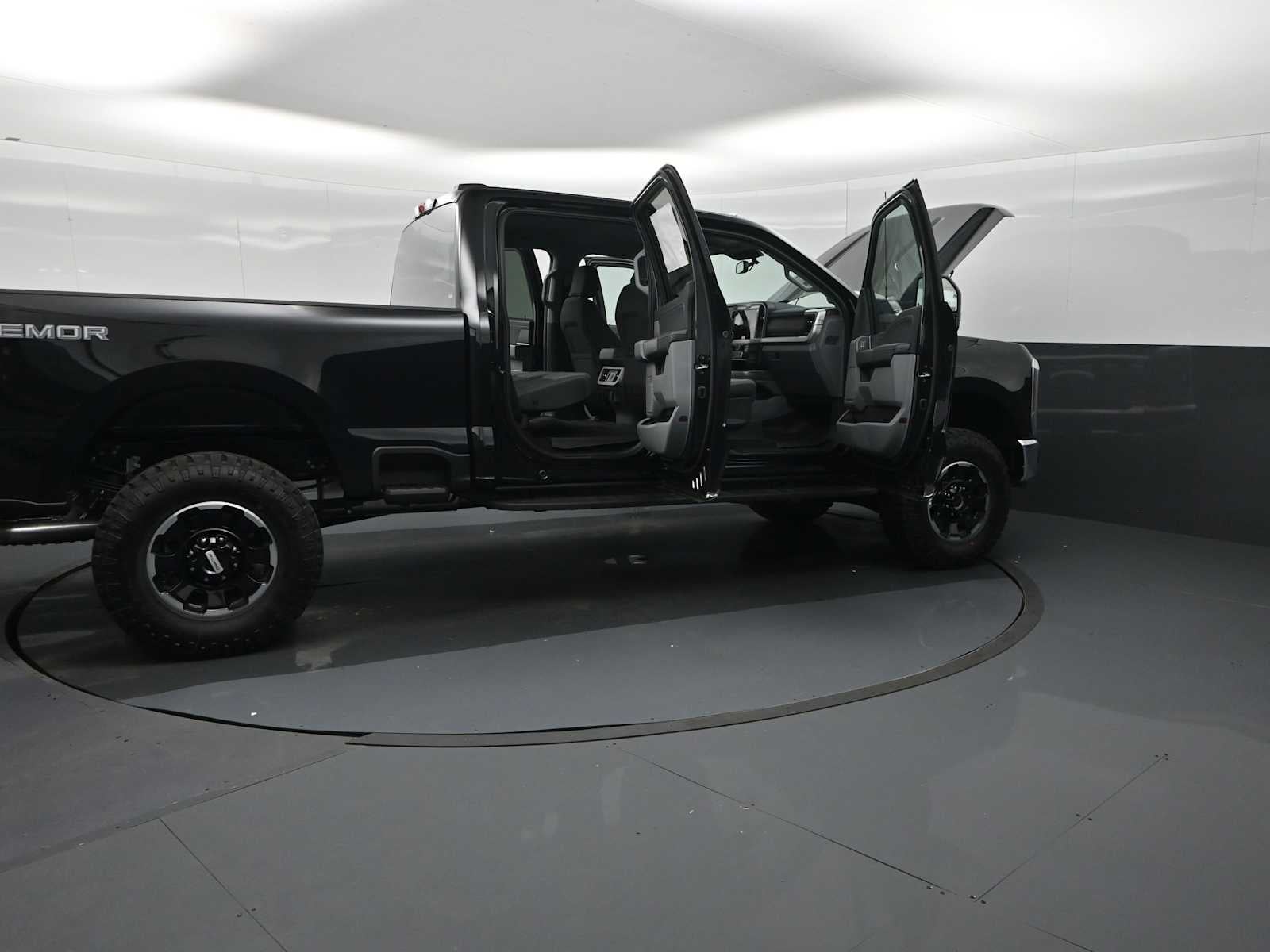 2026 Ford Super Duty F-350 SRW F-350® XLT