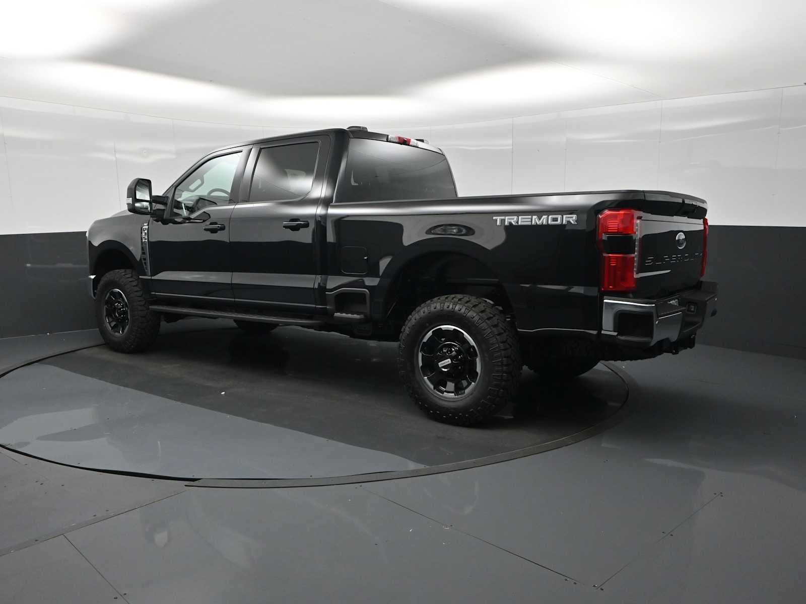 2026 Ford Super Duty F-350 SRW F-350® XLT